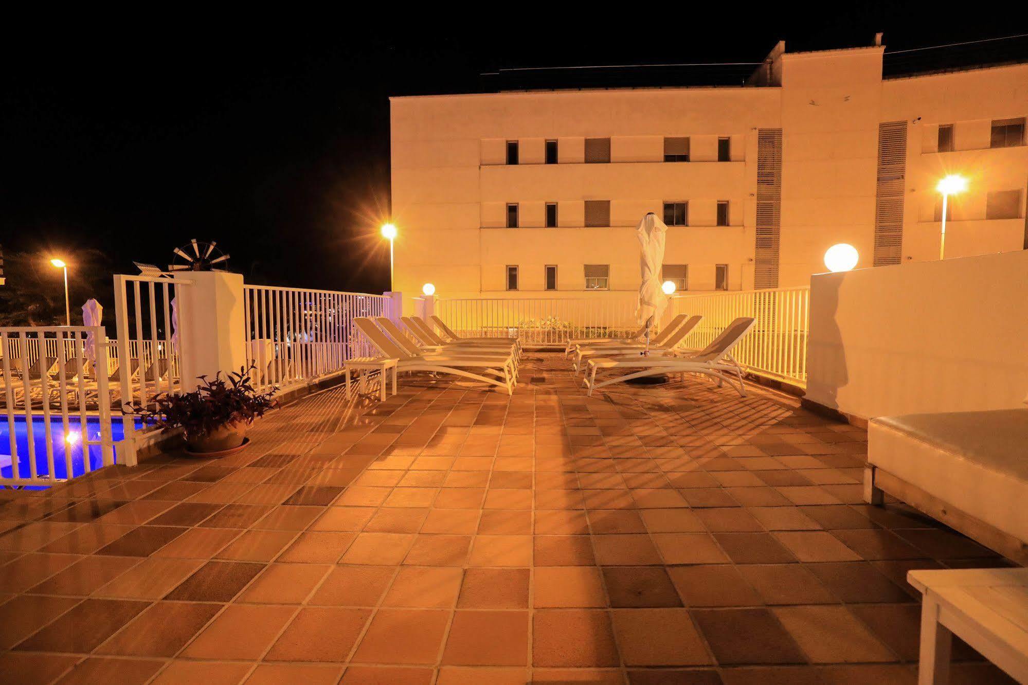 Es Mitjorn Hotel San Antonio  Exterior foto